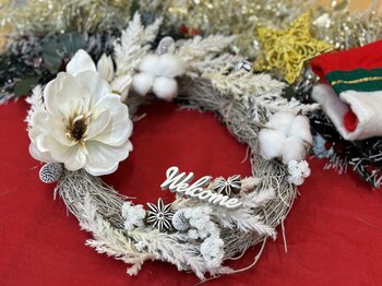 【横須賀・ソレイユの丘】冬限定の体験型クリスマスイベント『きらめく丘のぬくもりクリスマス』を開催！リース作りやトナカイに変身した動物たちとのふれあい、クリスマスフードも期間限定で登場。