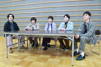 超特急 “クイズ王決定戦”で「すいません、ウチのメンバーが！」＆スタジオライブの秘蔵メイキングを公開！