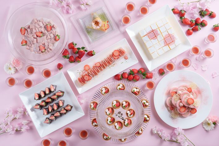 【仙台ロイヤルパークホテル】いちごと桜香る“春色”スイーツ＆デリブッフェ～選べるメインディッシュ～