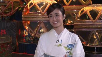 【動画あり】上戸彩 金魚すくいをする愛娘が「可愛くて仕方ないです」