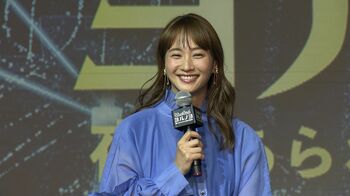 藤本美貴 娘が猫に！？「猫にしてくれ....ひげを書いてくれ...」かわいすぎる写真にファン「パパの血継いでるね」