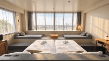 波の上ビーチを臨む、新たなミニマルラグジュアリーホテル「KAINOA Naminoue Beachfront Hotel」が2026年9月10日、沖縄・那覇にグランドオープン