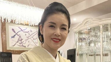 藤あや子 豪華自宅で愛猫に“塩対応”される節分動画を公開！赤鬼お面