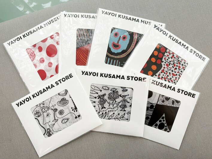外国人観光客に大人気！草間彌生オリジナル商品が世界一の品ぞろえ
