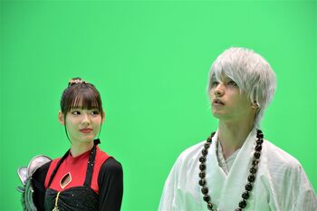 【独占】中村里帆と瀬戸利樹がコスプレ！ドラマ『シンデレラはオンライン中！』撮影現場密着第2弾