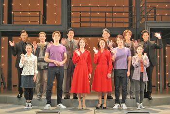 安蘭けい＆望海風斗が双極性障害の母を熱演「私の中でダイアナが燃えたぎっている」