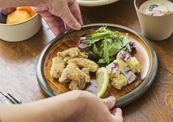 瀬戸内伊吹島産の「いりこ」を丸ごと、子どもの健やかな成長と郷土への想いに託して。魚離れを救う、高松発・無添加おさかな幼児食「せとと」4/25発売