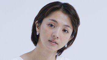 結婚＆妊娠発表・満島ひかり(40) 海辺の1枚＆チューリップの写真添え喜び報告！「幸せや奇跡を感じる」夫・浅野啓介と婚姻届提出直後に感謝つづる