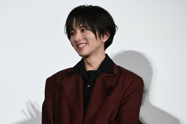 板垣李光人「あっち向いてホイに勝てた記憶がない」衝撃の告白で綱啓永と直接対決！勝負の結果は…『口に関するアンケート』初日舞台挨拶