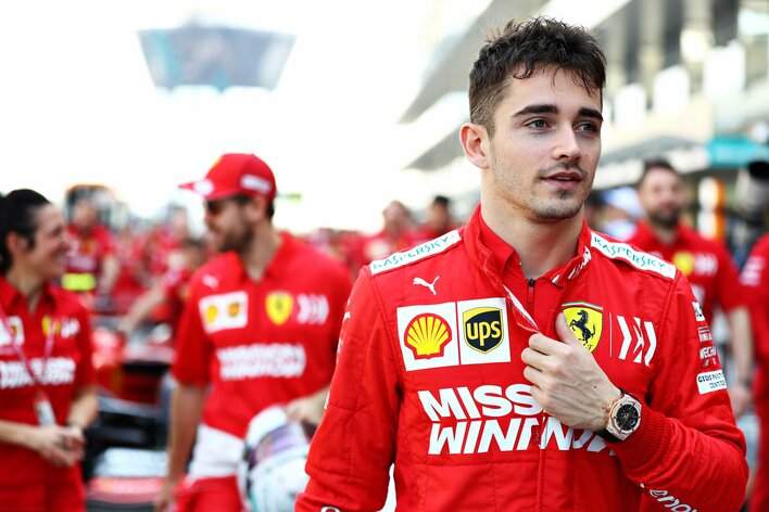 【画像】「バチクソカッコええなぁ」“F1界の貴公子”と呼ばれピアノも奏でる身長180センチのイケメン選手を見る