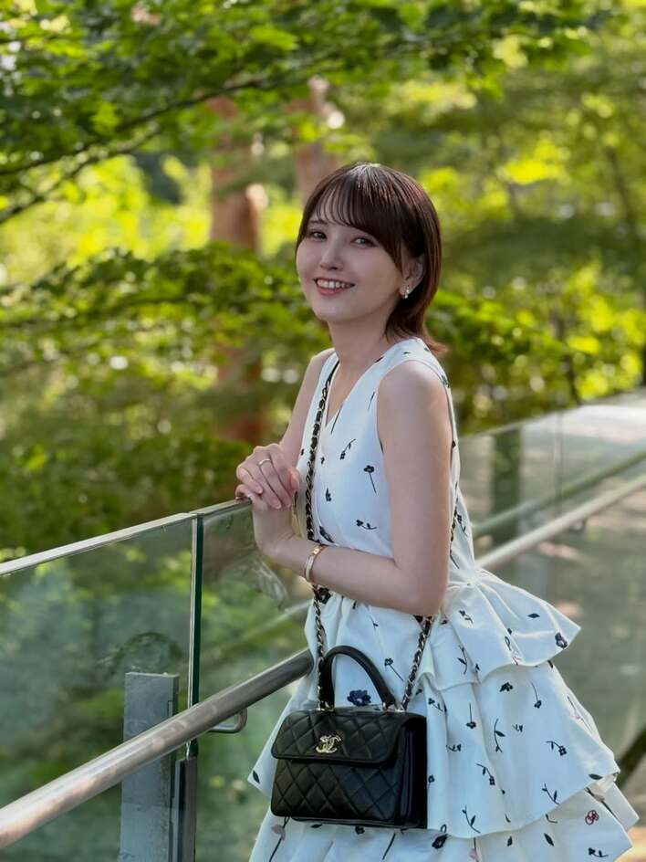 【画像25枚】「かわいすぎて即保存」鬼頭明里が母と叔母と3人で箱根旅を満喫した仲良しショットなどを見る