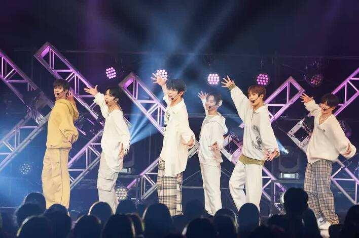 DXTEENがデビューシングルイベントで「好き！」「好きやで！」「好