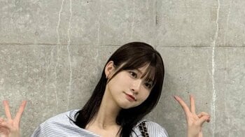 「スタイル良すぎ」めるる ミニスカ姿で美脚すらり！「シャツ一枚で出かけられるの嬉しい〜」と春コーデショット披露