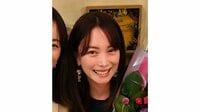 蛯原友里 双子妹・英里との47歳誕生日ショット公開！家族に囲まれ幸せあふれる笑顔を浮かべた姿に「変わらず素敵！」