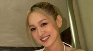 「すっぴん可愛すぎん？」西野カナ 福岡を満喫するナチュラル自撮り披露！デコルテちら見せのライブオフショットに「ツアーTの着こなし天才」