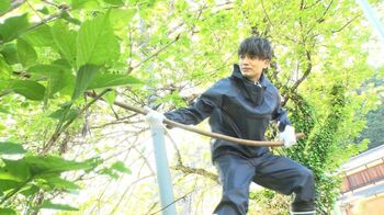 髙地優吾 材料を調べ、調達～作製まですべてを1人で担当し紙エプロン作りに挑戦！