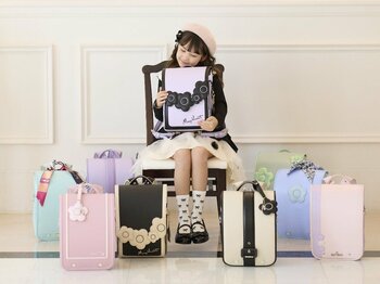 【デザイナーズランドセル SHIFFON】「MARY QUANT」が贈る、モード感を効かせた2027年度ご入学者向けランドセルが登場。