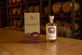 限定450本、長野県のワイン文化と共に生まれた熟成ジン”Barrel Aged Gin Small Batch Release 002”