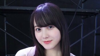 本田紗来(18) 成人なりたて“大人雰囲気”のTGCオフショット披露！幼少期写真も公開でファンの「大人すぎるて」の声に「昨日18歳なったもんっ」