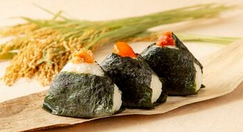 【(株)ジェイアール西日本デイリーサービスネット】心から温まる至福の「ひとにぎり」をお届け！！3月17日、エキマルシェ大阪に「こだわりおにぎり　ひとにぎり」がオープン！