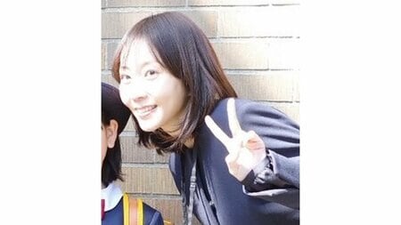 木南晴夏 背中ざっくりウェディングドレス姿を披露！三つ編みスタイルでたたずむ神秘的なショットに「美しすぎるぅ」と反響