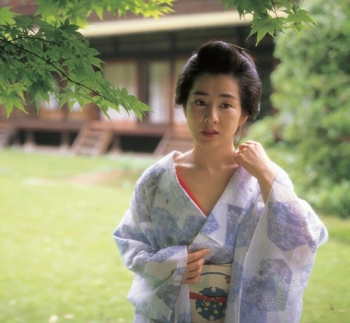 吉永小百合が写真集お渡し会に登場！「ろっ骨骨折も5週間で完治」“ドジ