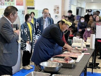 大好評につき追加開催決定！迫力満点「30kg本マグロ解体ショー」を道の駅あがので実施