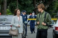 書類業務に追われるMEJの面々…そんなか、本田（八木勇征）の旧友が遺体で発見される『LOVED ONE』第2話予告