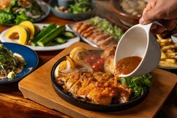 【炭火焼鳥 塚田農場】笑顔で楽しむ歓送迎会～出会いも別れも”炭塚”の春の宴会プランで～