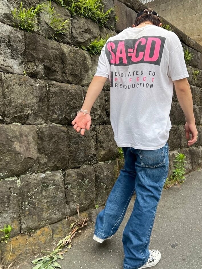 Number_i岸優太 “胸筋育ち過ぎ”なTシャツショット公開！鍛え抜かれた