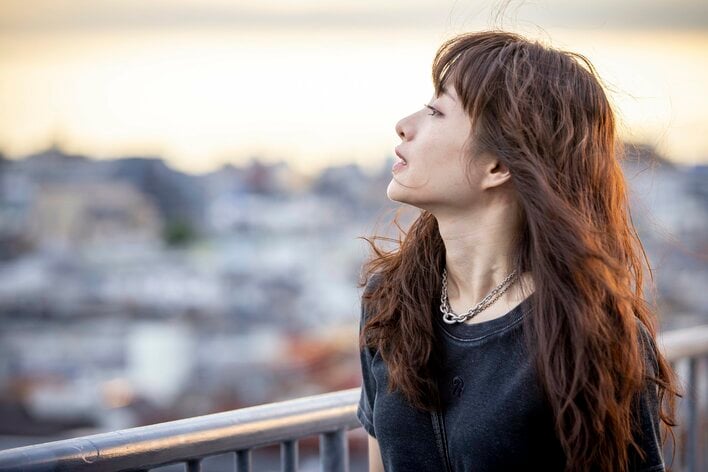 大泥棒・弥生（石原さとみ）が官房機密費を狙う！大物政治家の娘・雅（河合優実）を口説き大胆な作戦を開始！＜『ポリティカルパン』第1話完全版＞