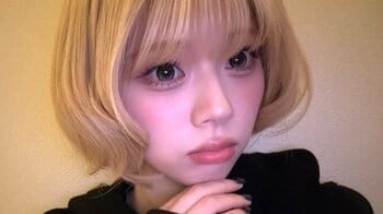 「お人形さんみたい」NiziU・RIKU “失神レベル”の不意打ちウインクを披露！超至近距離の自撮りショットにファン歓喜「お鼻すごく綺麗」