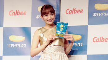川口春奈「旅行が好きでフラッと温泉に行くことも」今後挑戦したいのは、海外一人旅