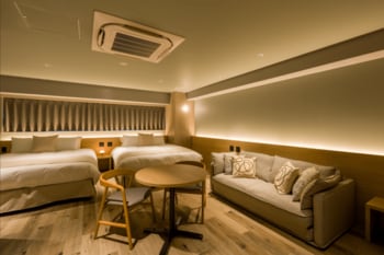 体験価値を最大化する空間演出へ - 実験型アパートメントホテル・Sumu 0号店「Sumu Ueno East」客室体験ツールのキュレーションを提供