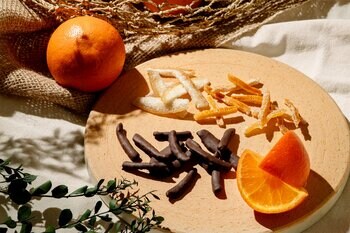 【ジャパンジュース】＜ブランド初＞日本橋高島屋S.C.に国産果実を食べ比べる期間限定ストアがオープン。オランジェットやフルーツピールの量り売りを展開。月替わりの限定スイーツも！