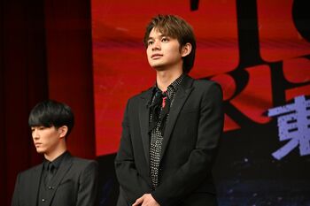 北村匠海 スクショタイム中に磯村勇斗のために“熱波師”になる！