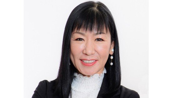 ハイヒール・リンゴ 亡き夫の“遺骨ジュエリー”を披露「おかえりなさい」キラキラと輝く美しい一粒に「ずっと旦那さんと一緒ですね」などと反響