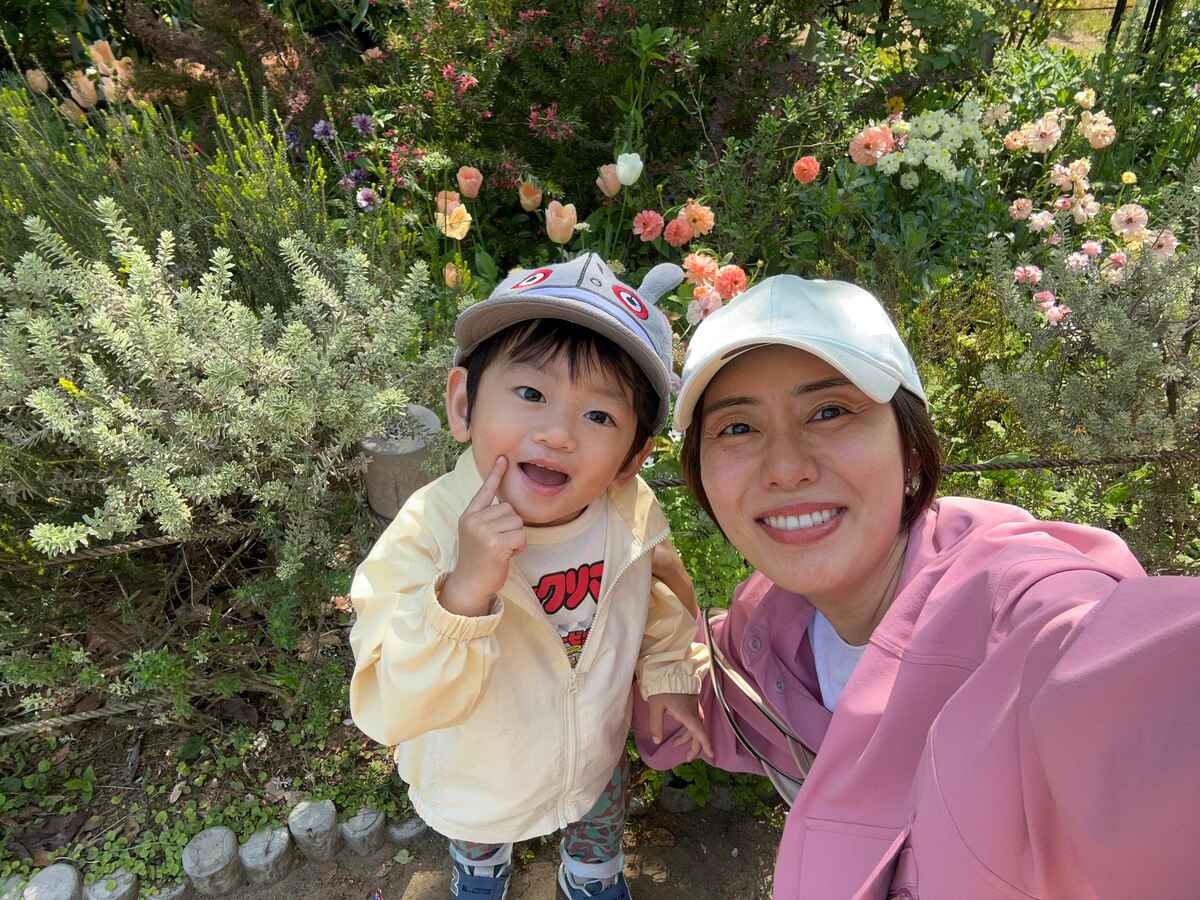 すっぴん 山崎 アナ
