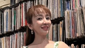 神田うの「お年頃ですのに...」おそろコーデをしてくれる14歳娘に感謝！華やか花柄ワンピの仲良し親子ショット公開