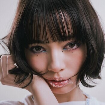 MANON、切なさや痛みをポップに“デコった”EP『PINK NOISE』リリース