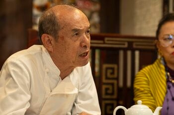 ロン（大西流星）の祖父・良三郎を演じる螢雪次朗「『俺は後悔と一緒に生きていくって決めたんだよ』というセリフにグッときました」『横浜ネイバーズ』