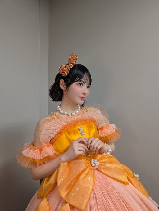 背高い！」FRUITS ZIPPER・鎮西寿々歌 弟との2ショットを披露！上海