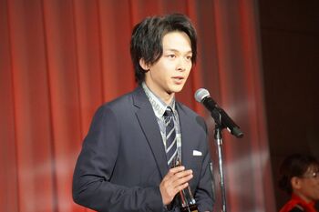 【ほぼ全文】中村倫也 部屋着は「スウェットにパーカーにモコモコの靴下」