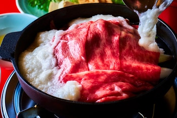 8月15日(土)より和牛すき焼 そしじ 全店にて季節限定メニュー「とろろすき焼き」販売いたします