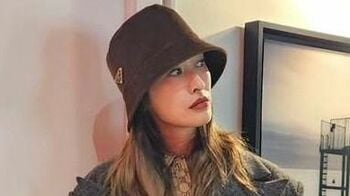 山田優 “絶対領域”見せミニ丈×ロングブーツ姿を披露！理想的なスタイルに「何をお召しになっても絵になる」と歓喜の声