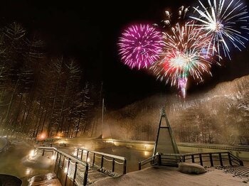 【緑の風リゾート きたゆざわ】冬の夜空を彩る「北湯沢冬花火」開催！
