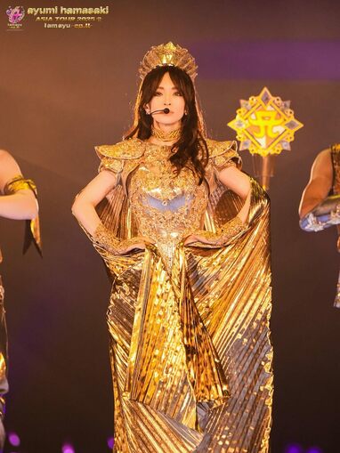 絶対領域”も披露 浜崎あゆみ 香港ライブショット大量公開！華やかな