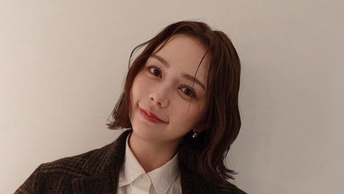 村重杏奈「目が緑なの恥ずかしくて」裸眼の近距離ショット公開！カラコン外したナチュラルな姿に「綺麗な瞳の色」「めっちゃ魅力的最高！」などファン絶賛