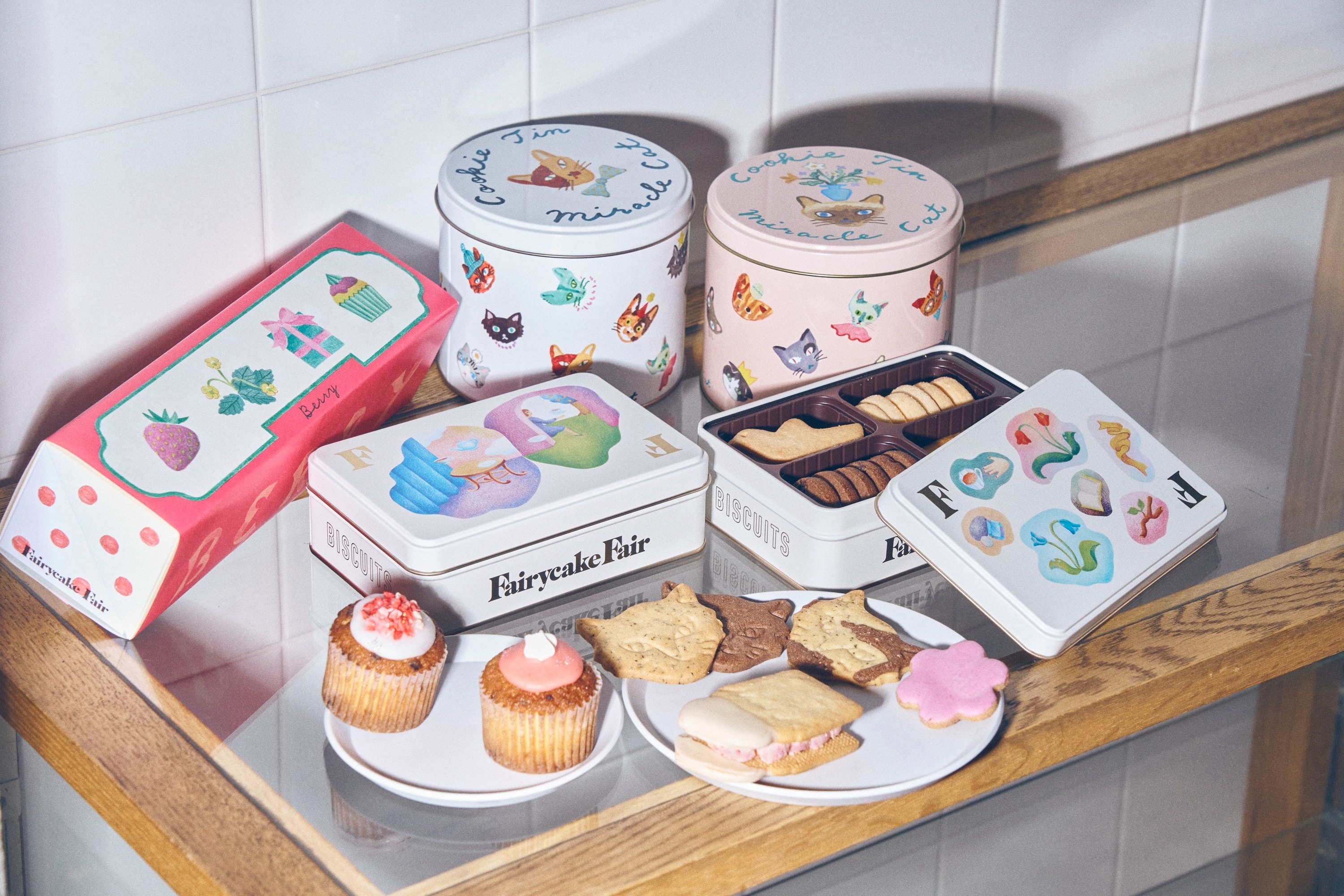 春のベリーピンクが主役、フェアリーケーキフェアのホワイトデーギフト