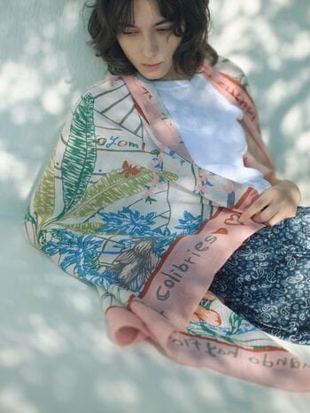 【マニプリ】阪急うめだ本店で初のポップアップイベントを4月22日(水)～4月27日（月）に開催。GWのおでかけ計画に役立つ、マニプリのスカーフ使いをご提案いたします。